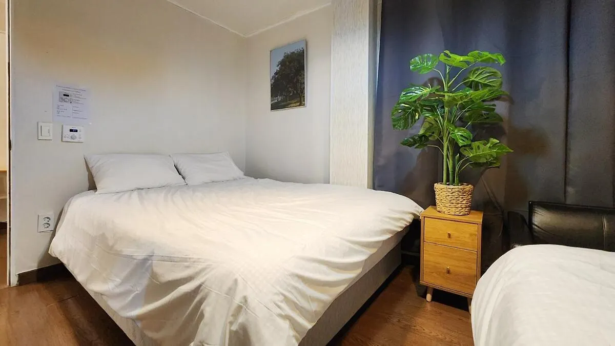 K-6 Hongdae Yeontral Park Apartment Seoul
